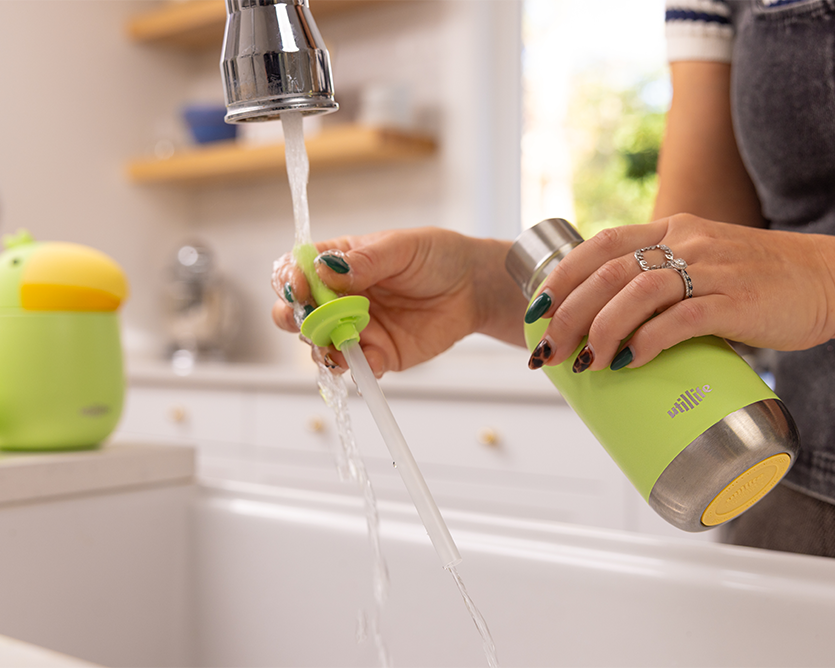 How to Clean Kids Water Bottles — No Mould, Natural Methods
