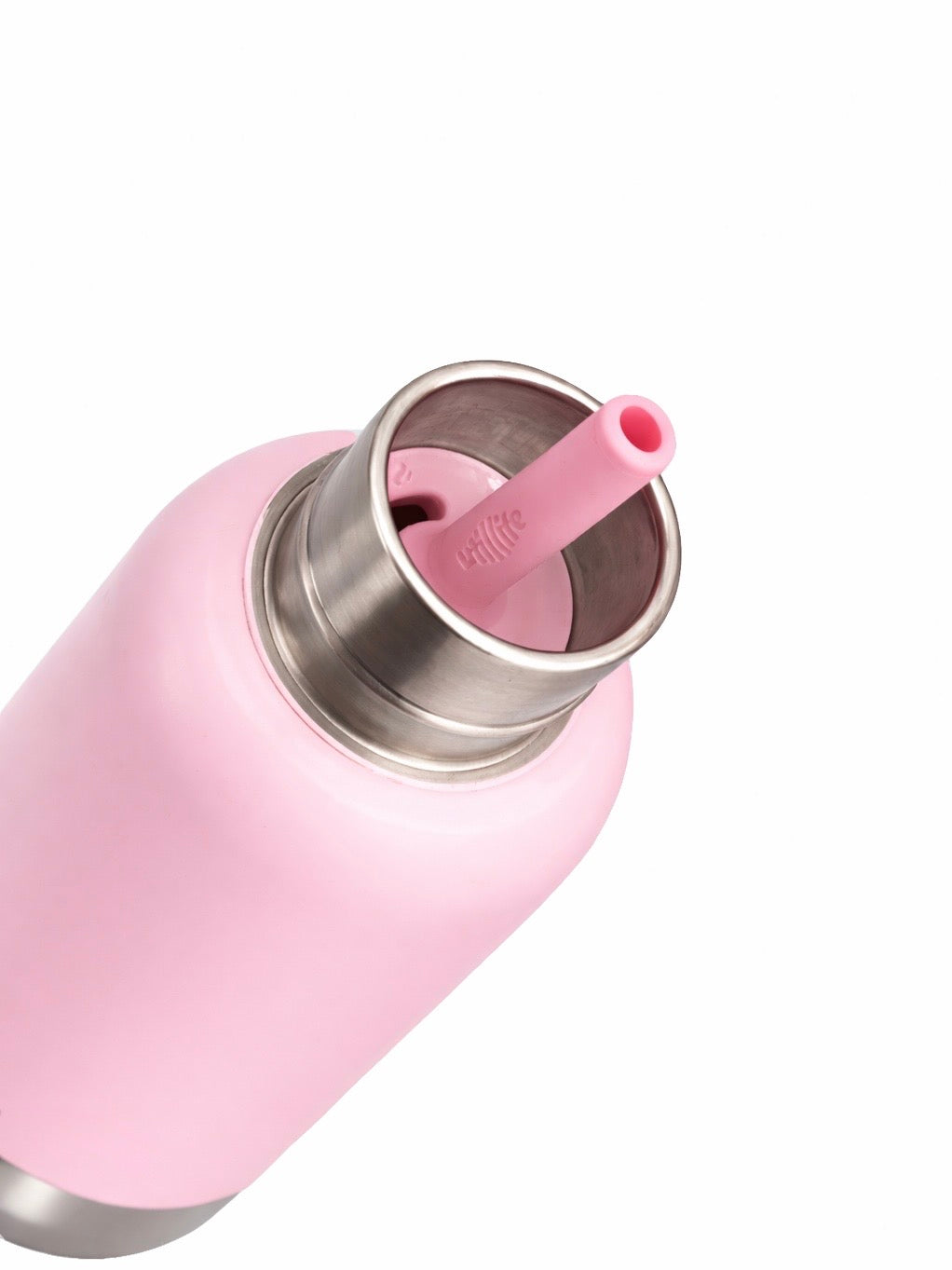 A close-up of the silicon straw and stainless steel body of the pufferfish Tonny Bottle. 